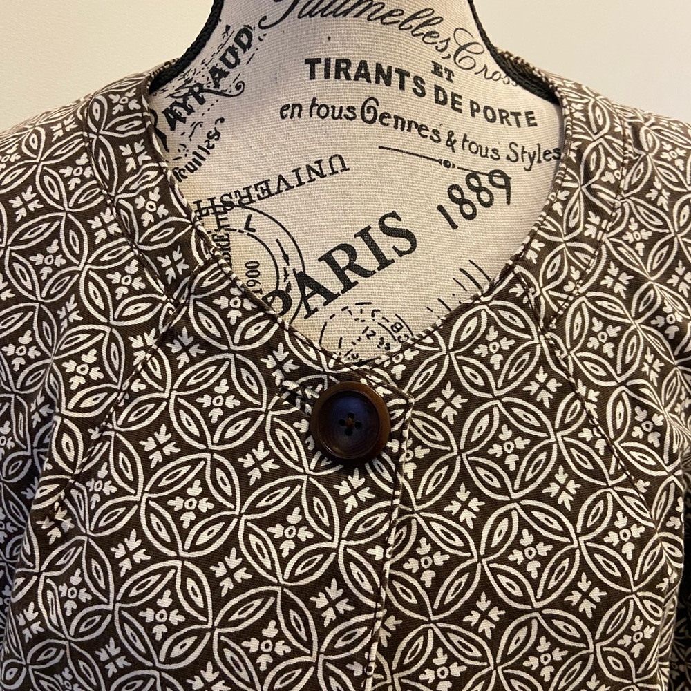 Textured Beige Patterned Cropped Jacket - Picture 5 of 11
